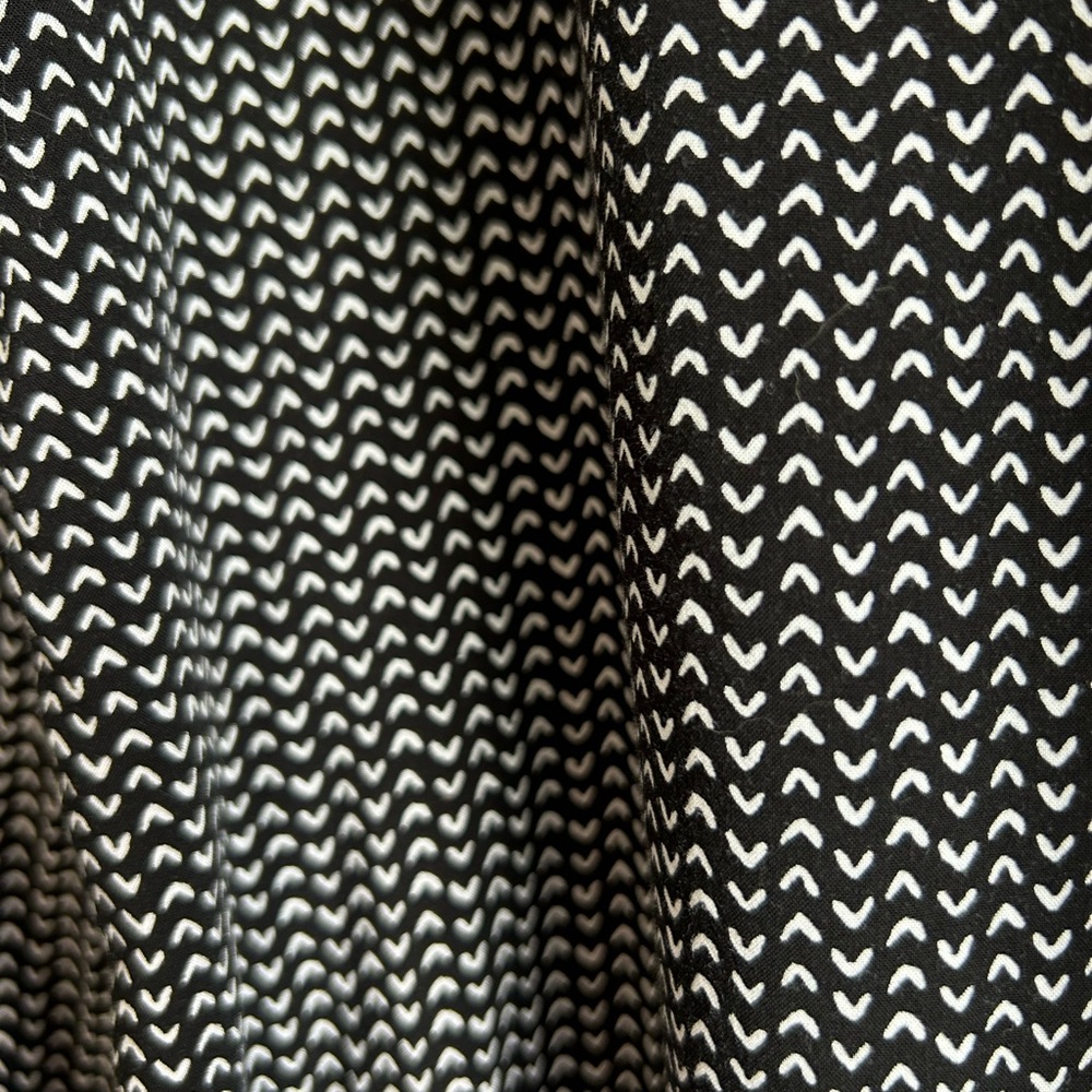 GAP Black and White Relaxed Blouse - Picture 5 of 6